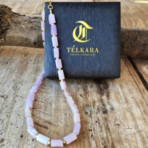 Collar de kunzita