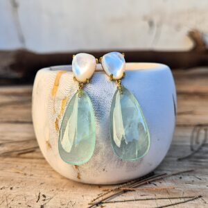 Pendientes de fluorita verde con perla barroca